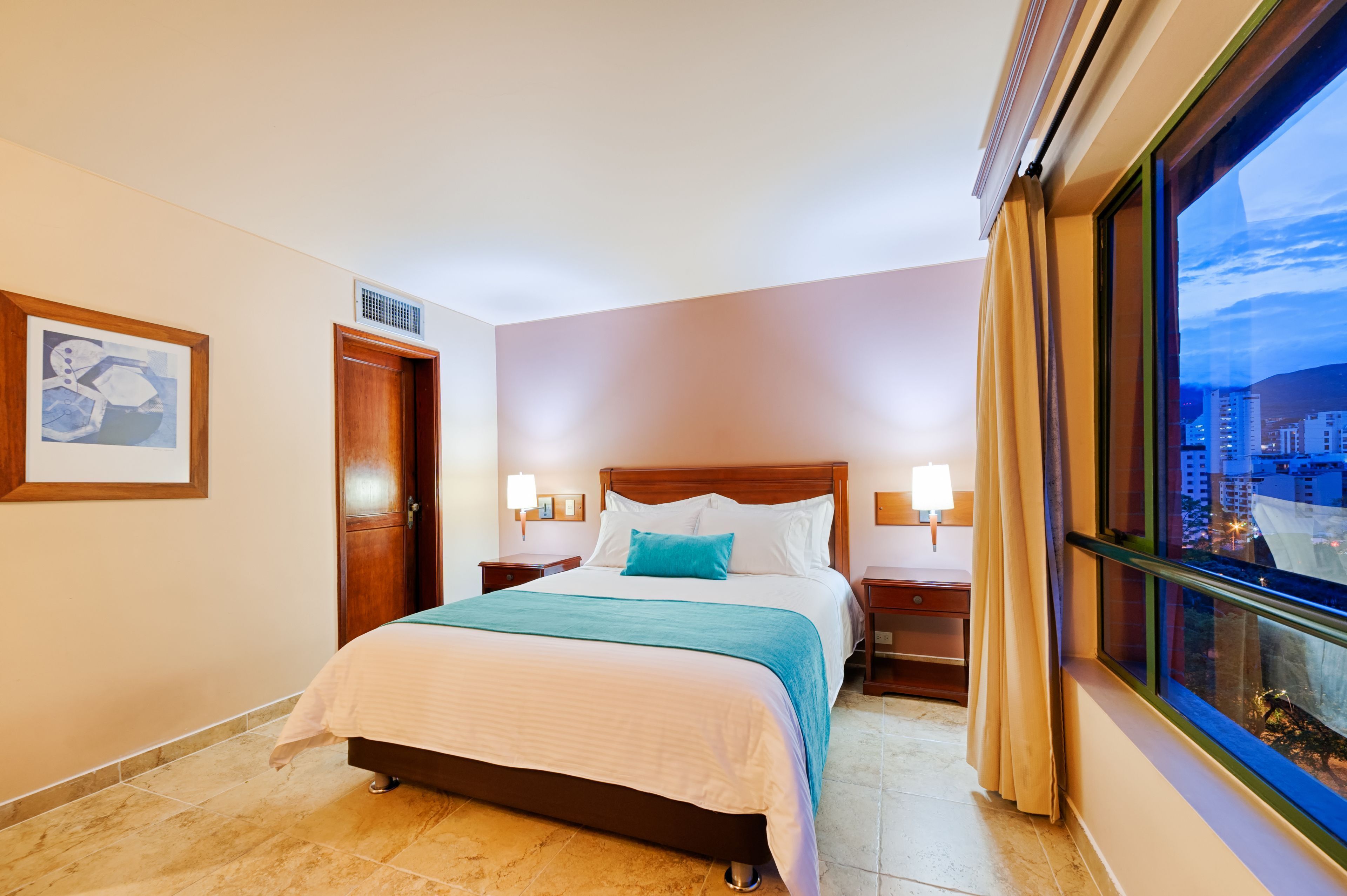 Down comforters, in-room safe, desk, blackout drapes