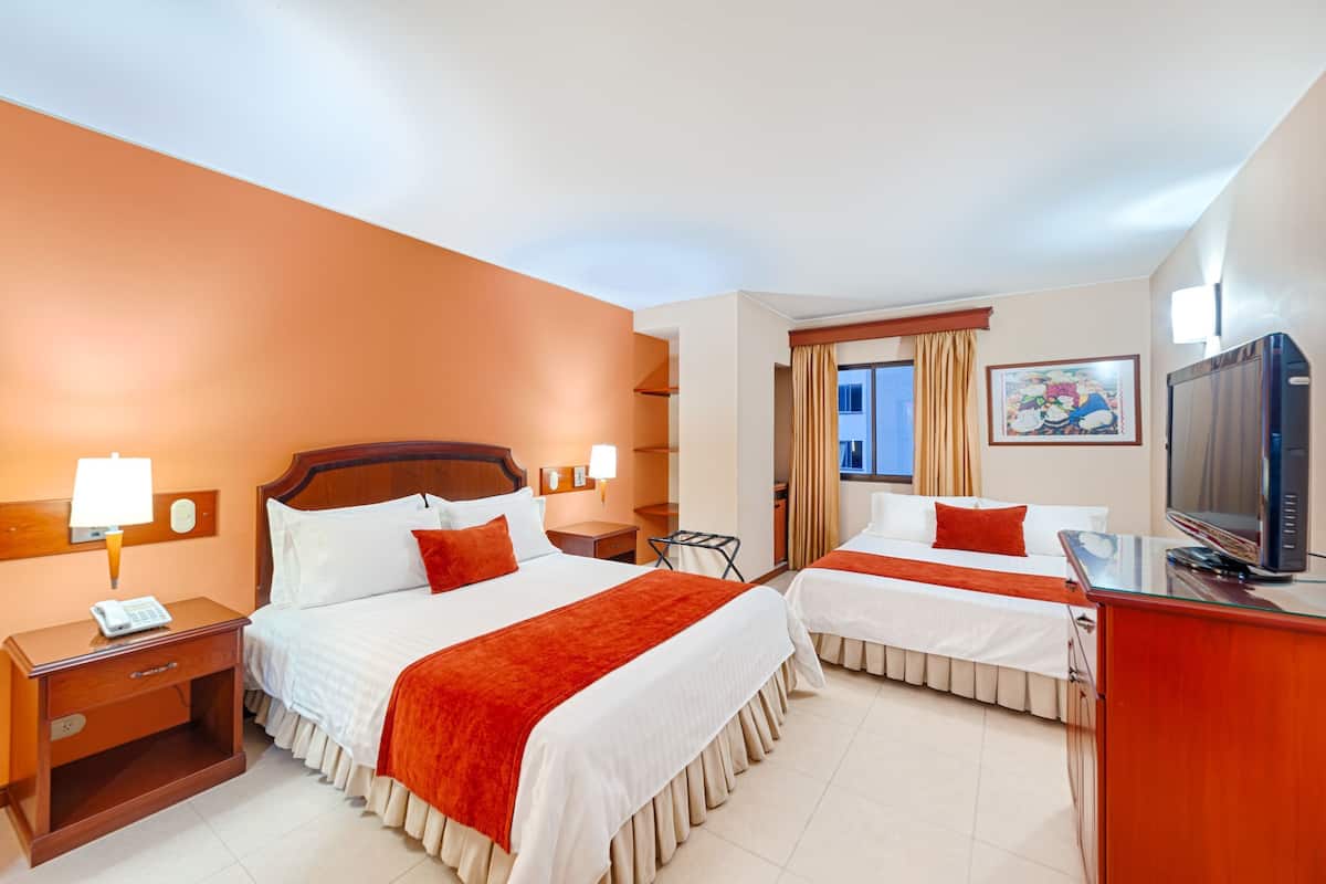 Couette en duvet d'oie, coffres-forts dans les chambres, bureau