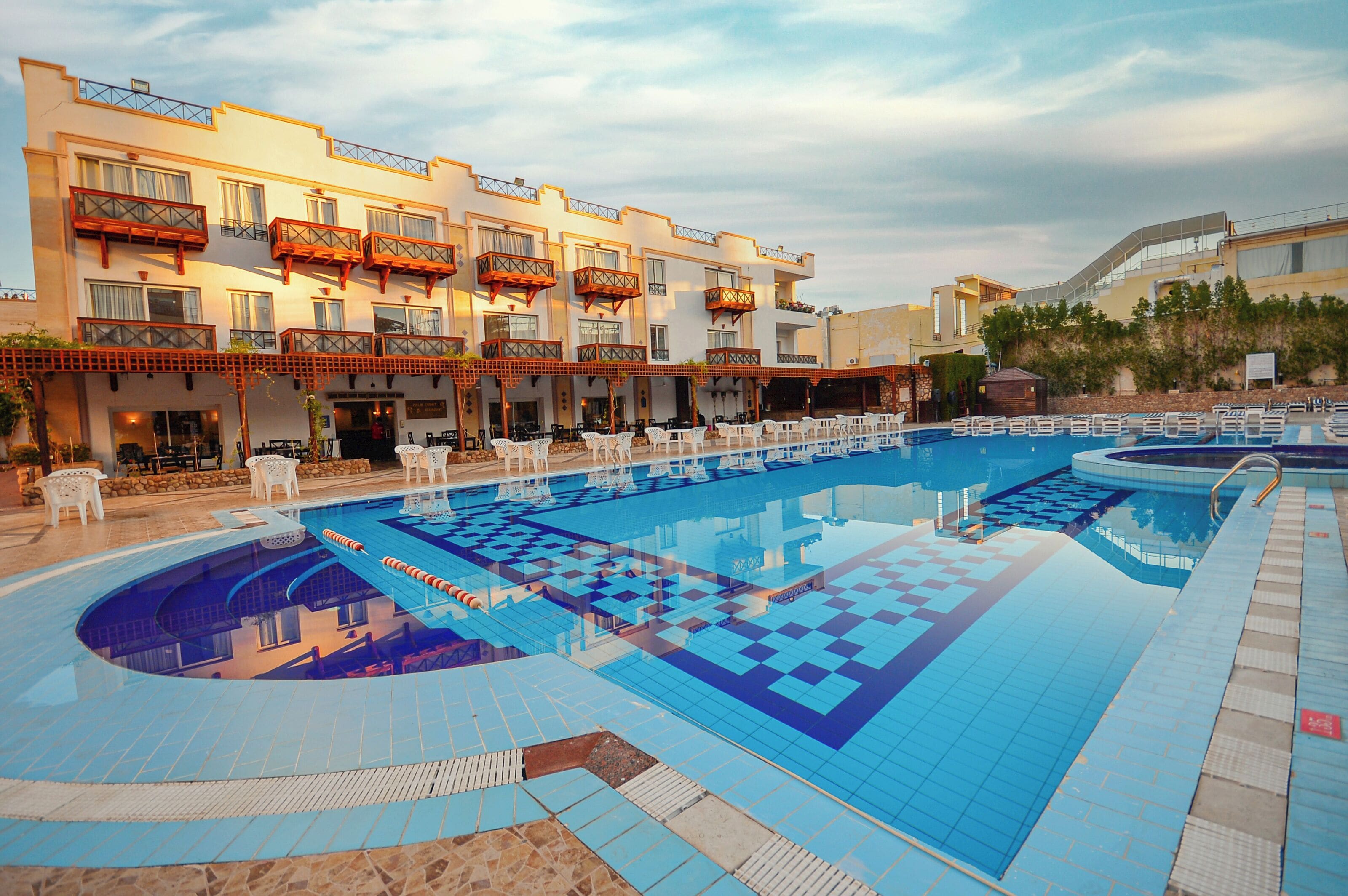 Outdoor pool, pool loungers