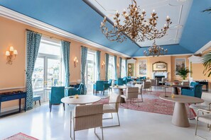 2 restaurants, dinner served, Fusion cuisine - The Yeatman Hotel (Vila Nova de Gaia)