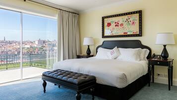 Artist Suite - Panoramic River and City View - Floor 7 of main building | 埃及棉床單、高級寢具、羽絨被、Select Comfort 床墊