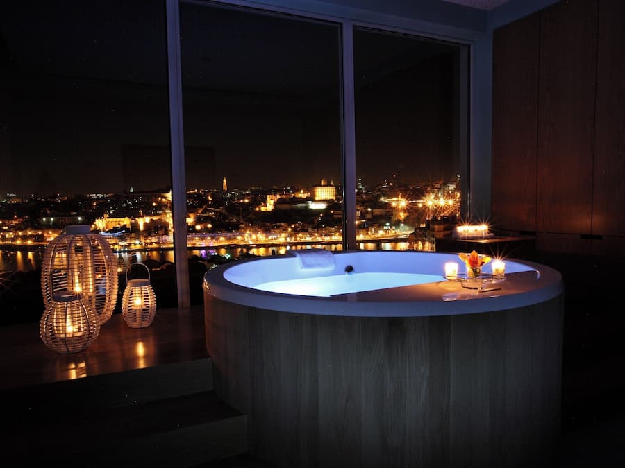 Behandlungsräume für Paare, Sauna, Whirlpool, Dampfbad