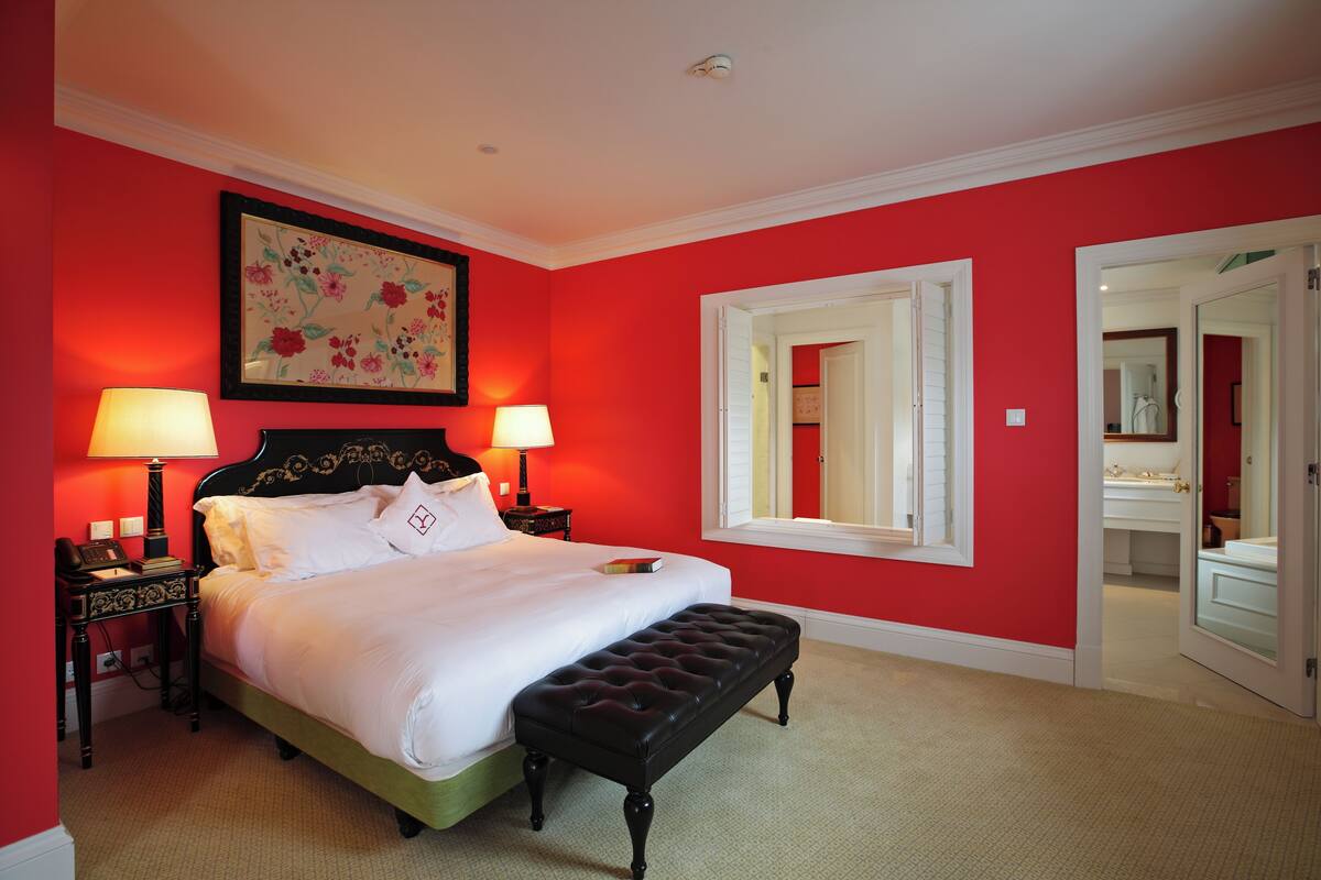 Master Suite Panoramic River and City View - Floor 6 and 7 of main building | Draps en coton égyptien, literie de qualité supérieure