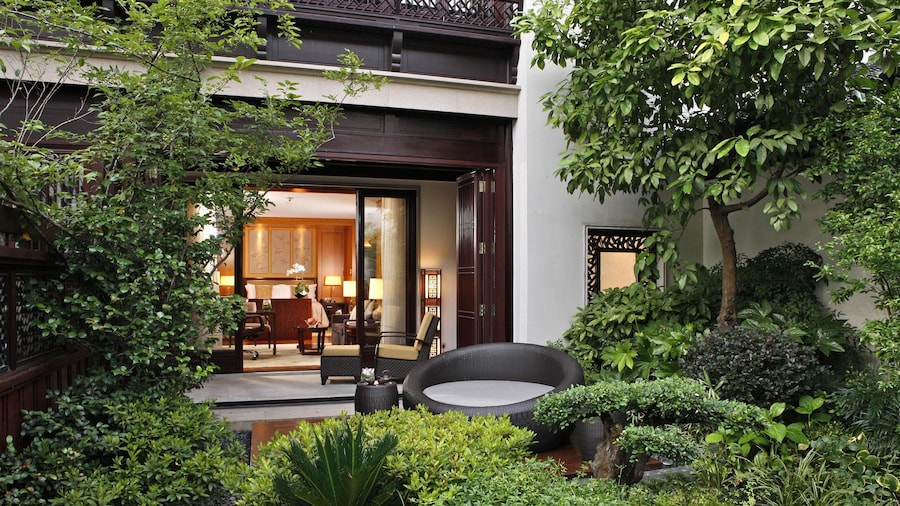 Four Seasons Hotel Hangzhou at West Lake