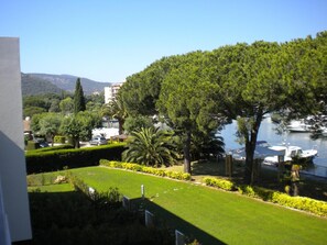 숙박 시설 구내