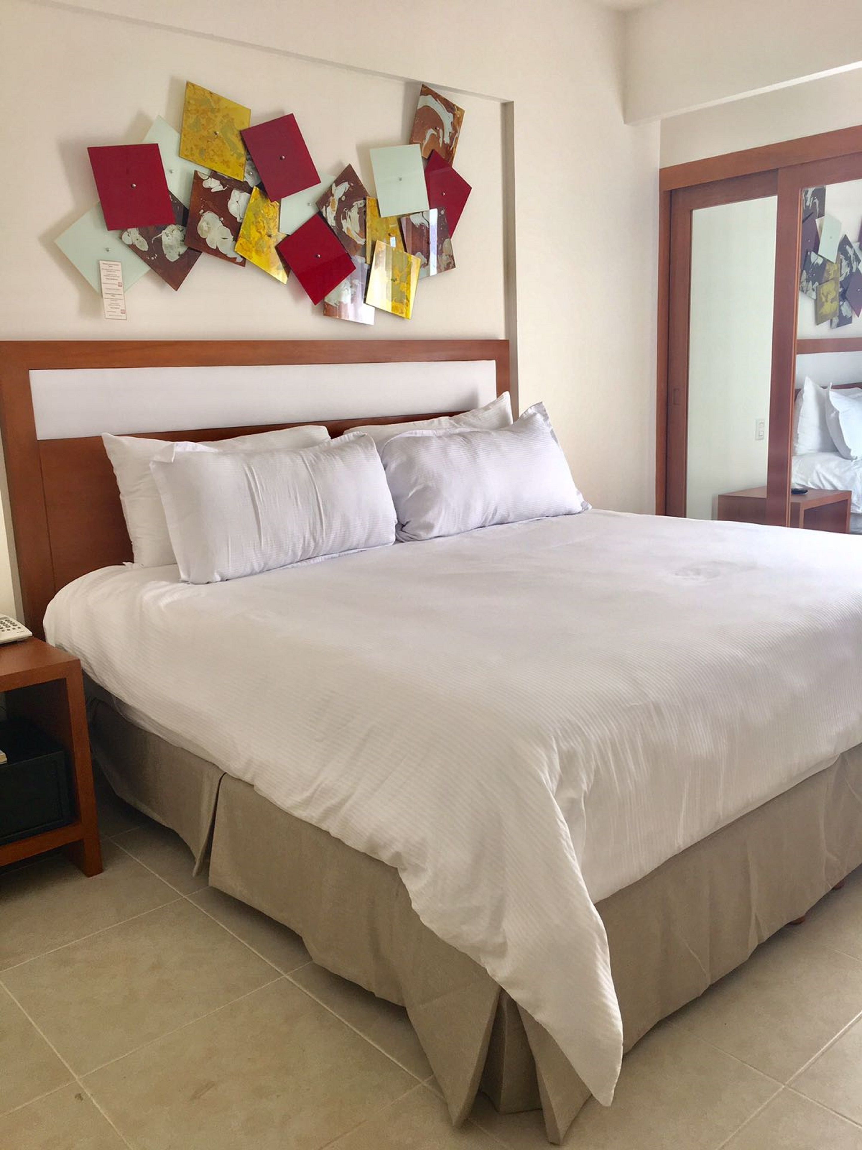 Estándar Superior King | Ropa de cama de alta calidad, edredón y minibar 