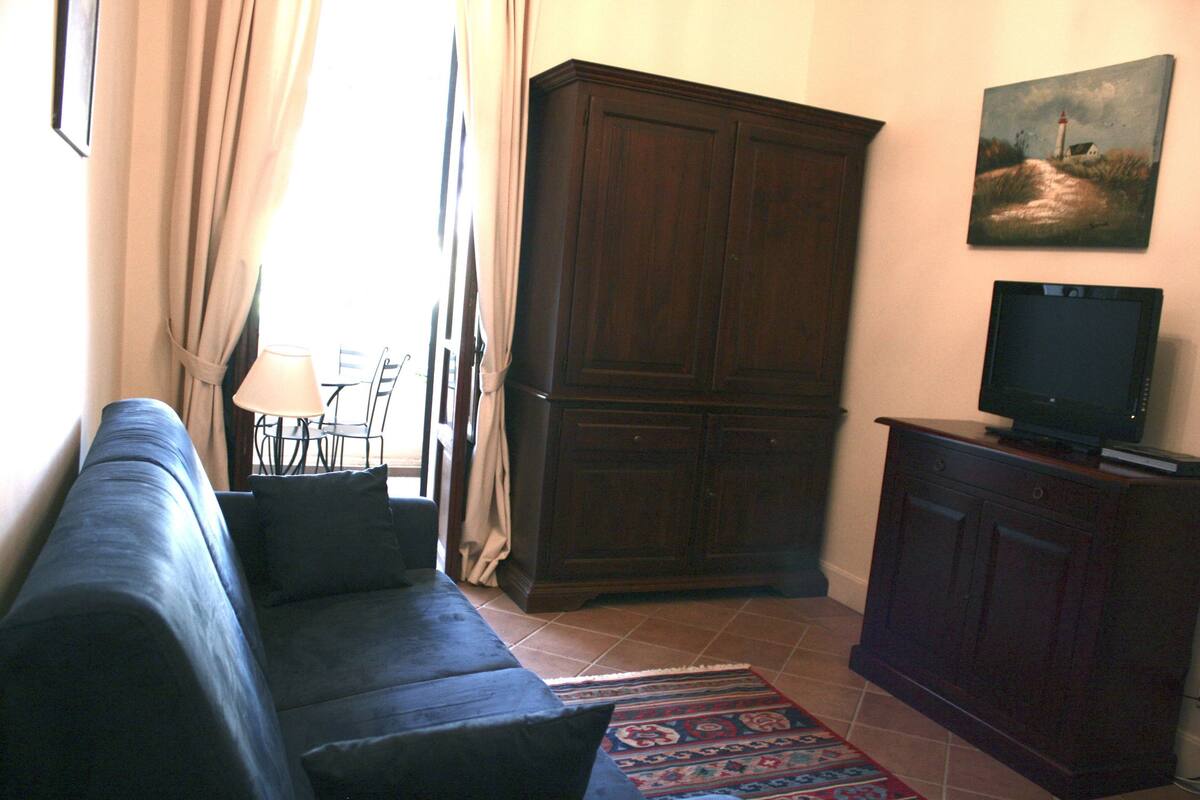 condo (3 people) | living room | 24-inch lcd tv with cable channels, smart tv, pay films