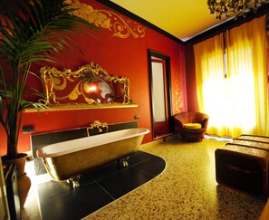 Baignoire relaxante profonde