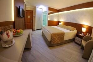 Pillowtop-Betten, Minibar, Zimmersafe, Schreibtisch