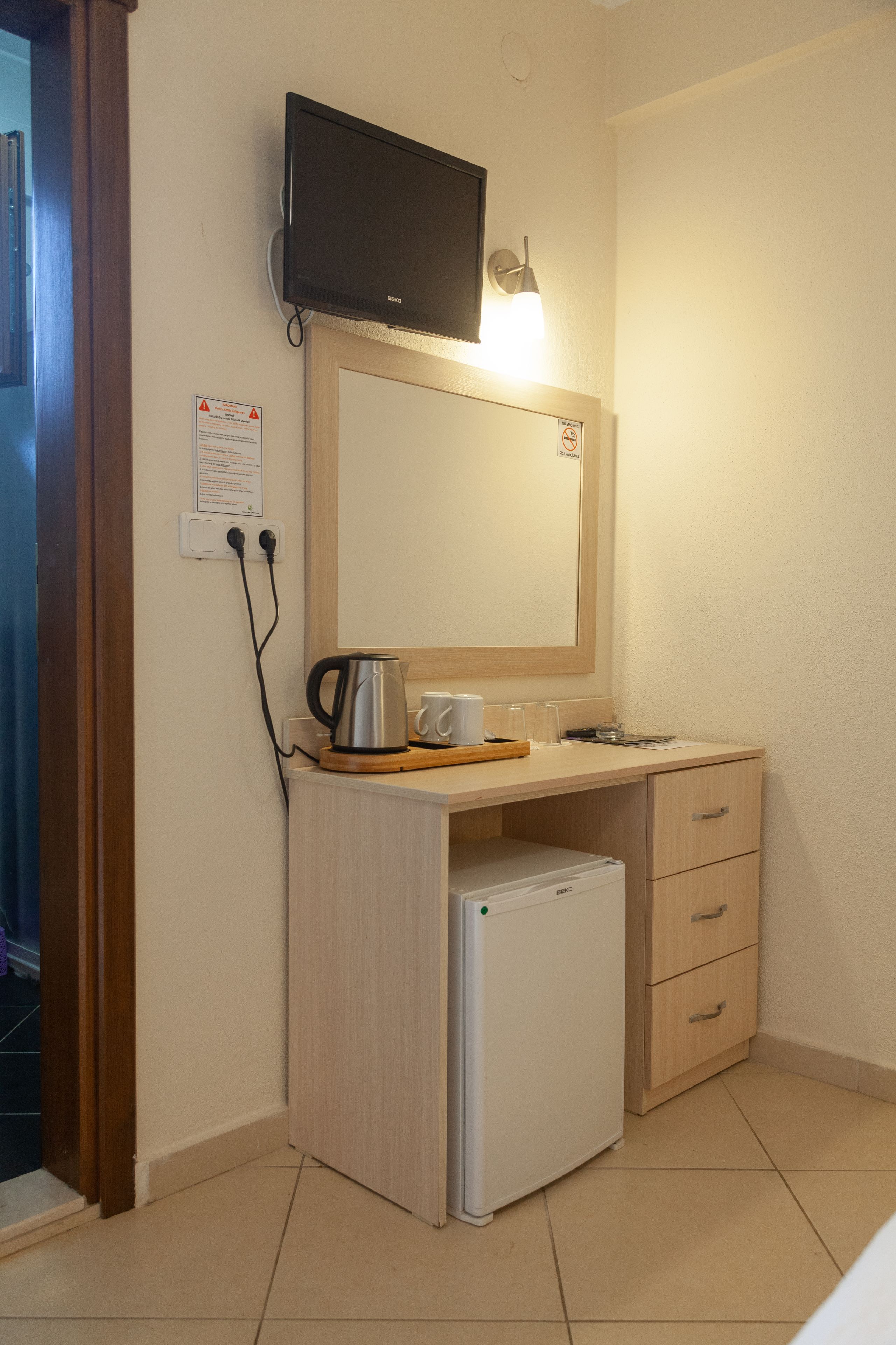 standard double room, 1 double bed, non smoking, mountain view | bed sheets