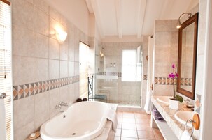 Free toiletries, hair dryer