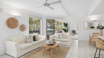 1 bedroom, individually decorated, individually furnished