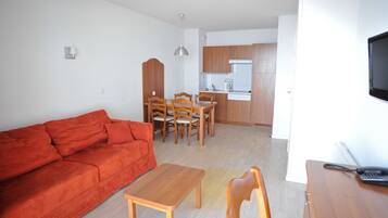 Appartement, 1 slaapkamer (4 persons) | Woonkamer | Flatscreentelevisie