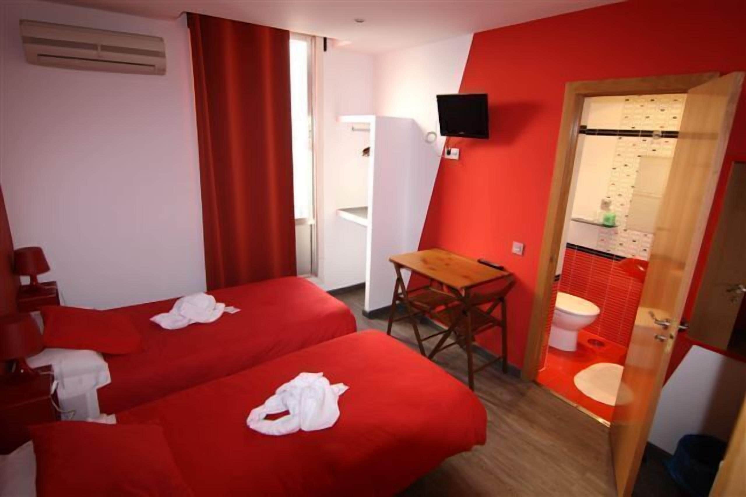 Photo - Hostal Abril Madrid