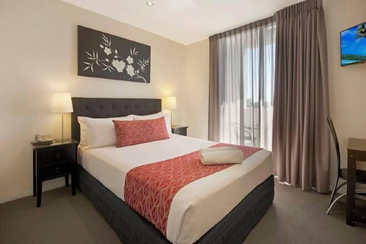 Pillowtop-Betten, Zimmersafe, Schreibtisch, schallisolierte Zimmer