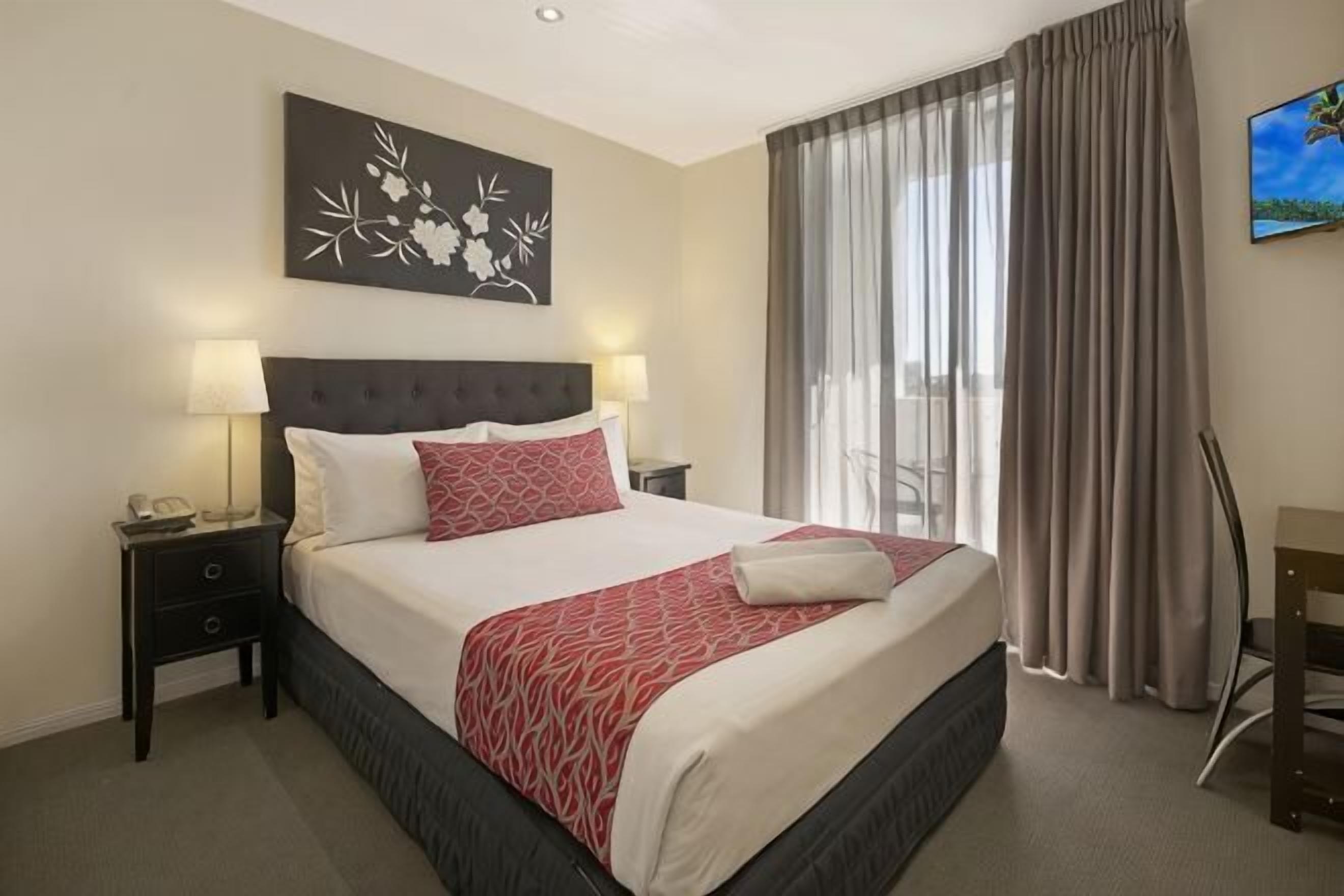 In-room safe, desk, soundproofing, iron/ironing board