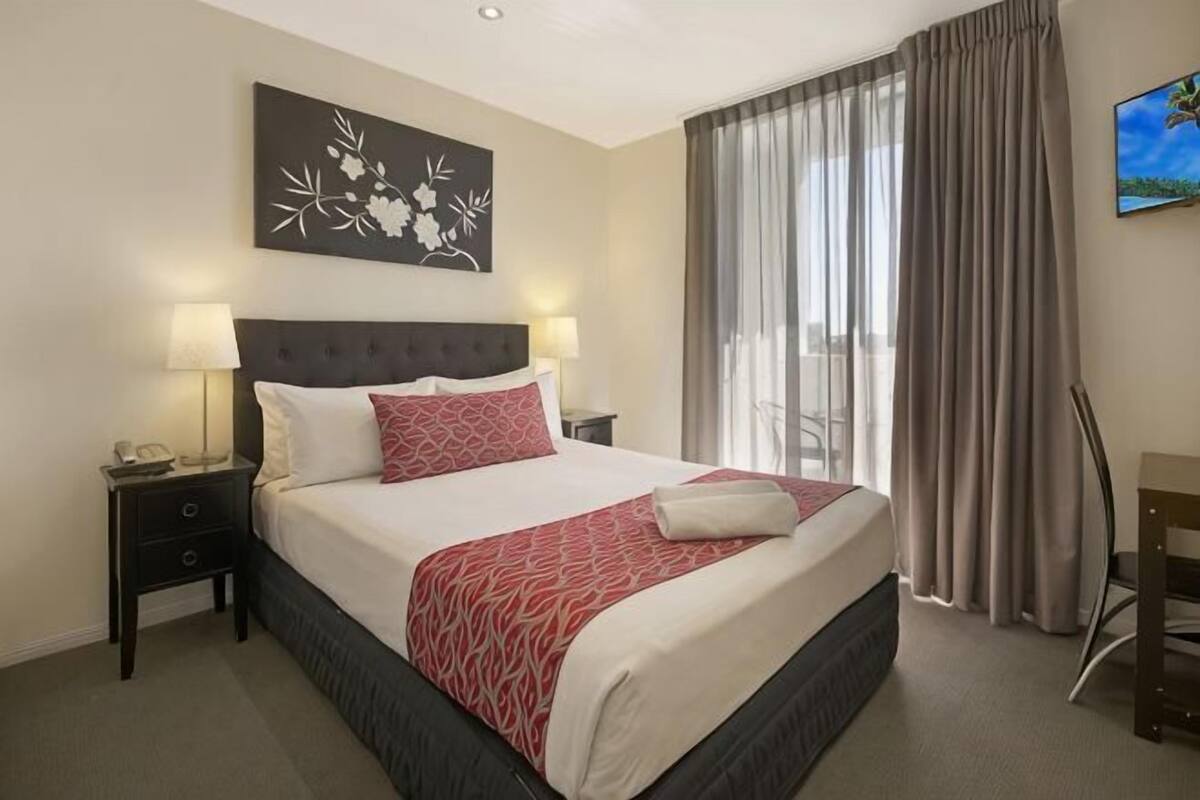 In-room safe, desk, soundproofing, iron/ironing board