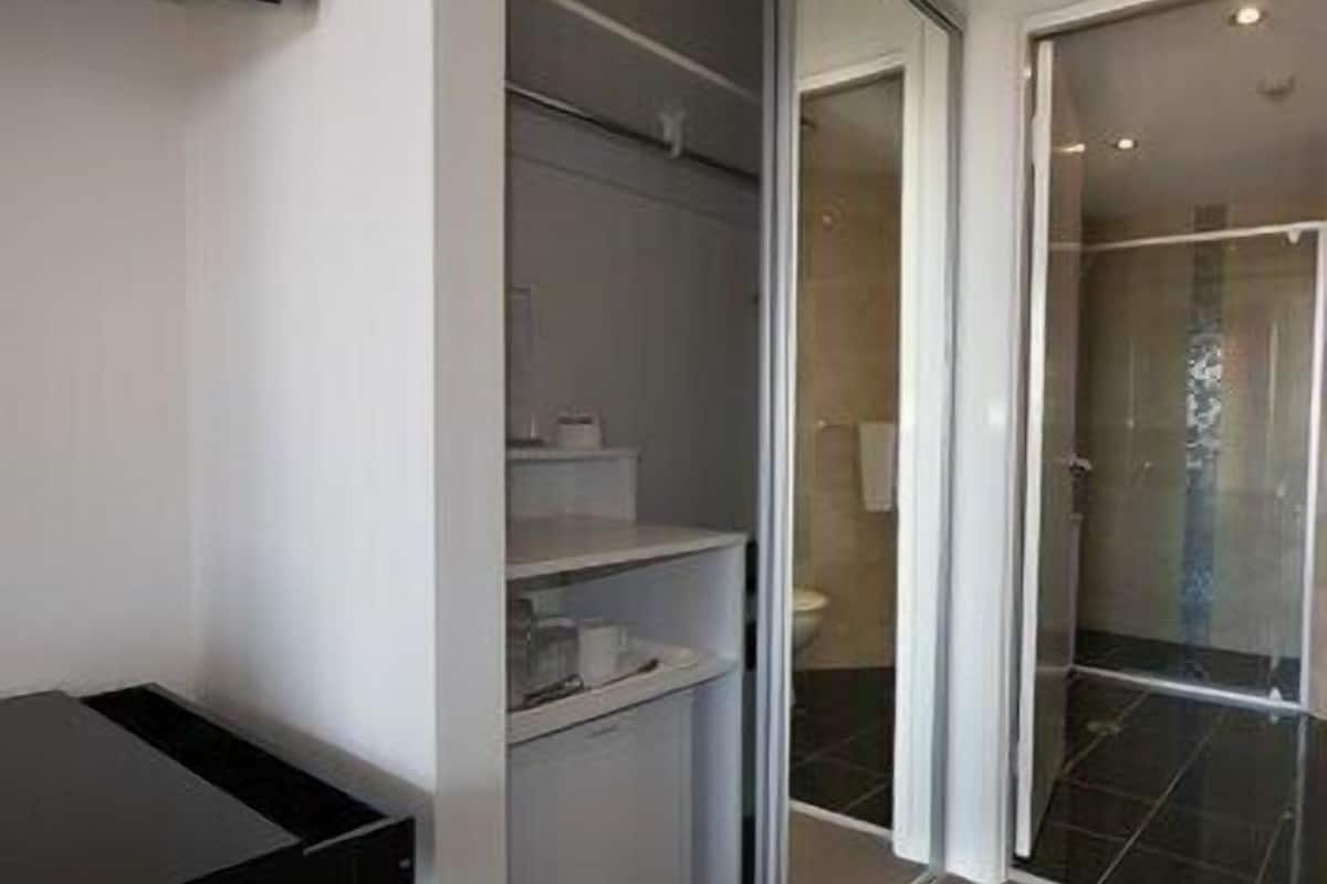 Bathroom | Shower, free toiletries, hair dryer, towels