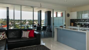 32-inch TV with digital channels