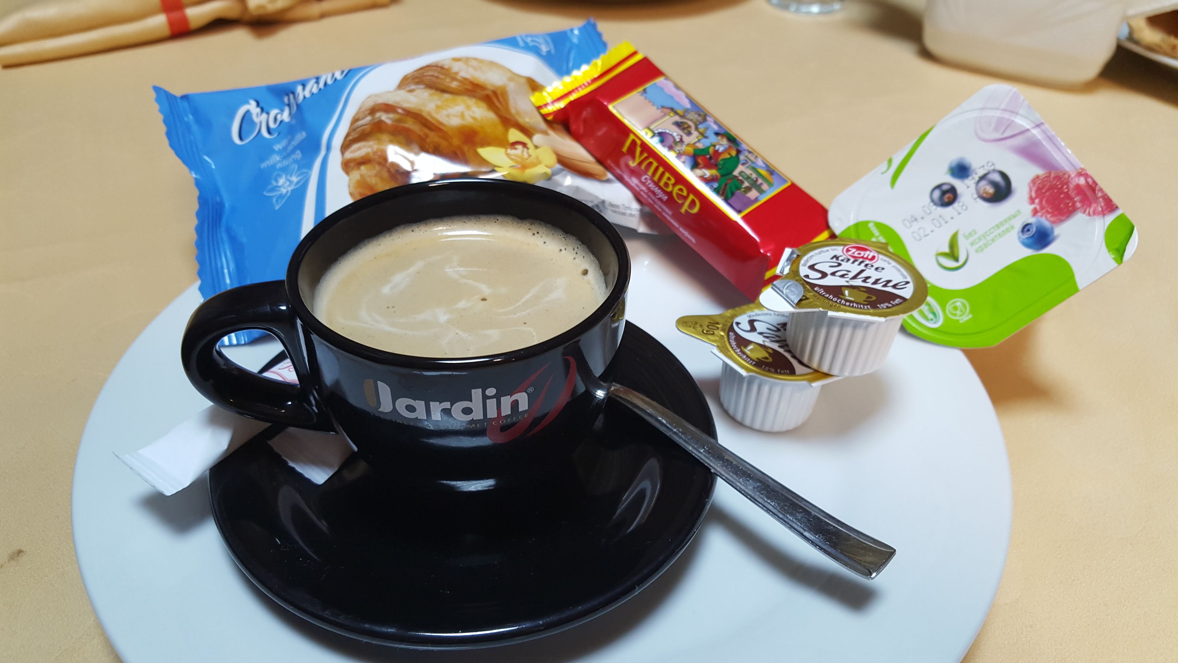 daily buffet breakfast (usd 8 per person)