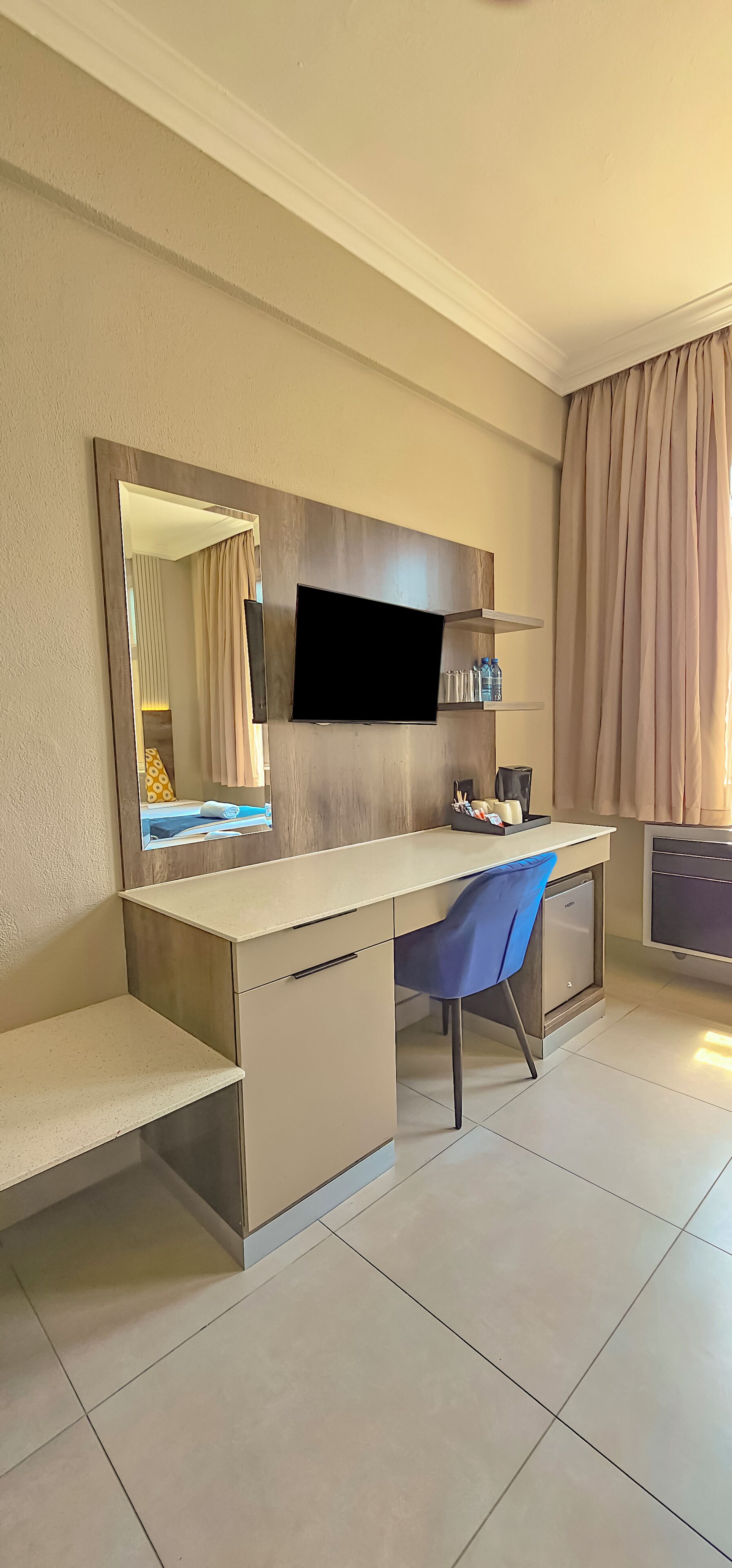 Superior Room | In-room safe, desk, WiFi