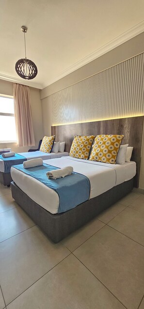 Superior Triple Room | In-room safe, desk, WiFi