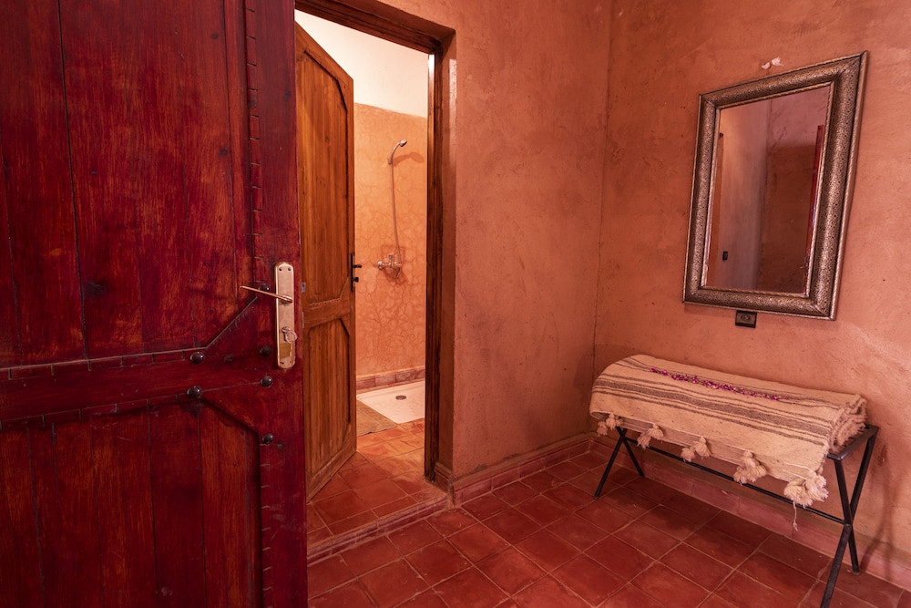Hotel kasbah sahara services by null