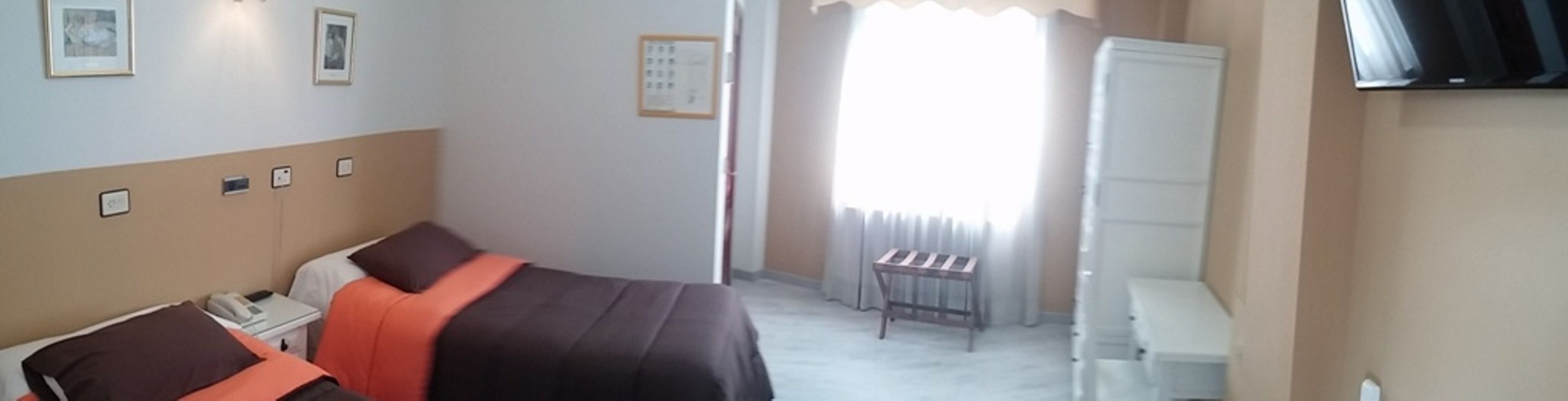 double room | memory-foam beds, desk, free wifi, bed sheets