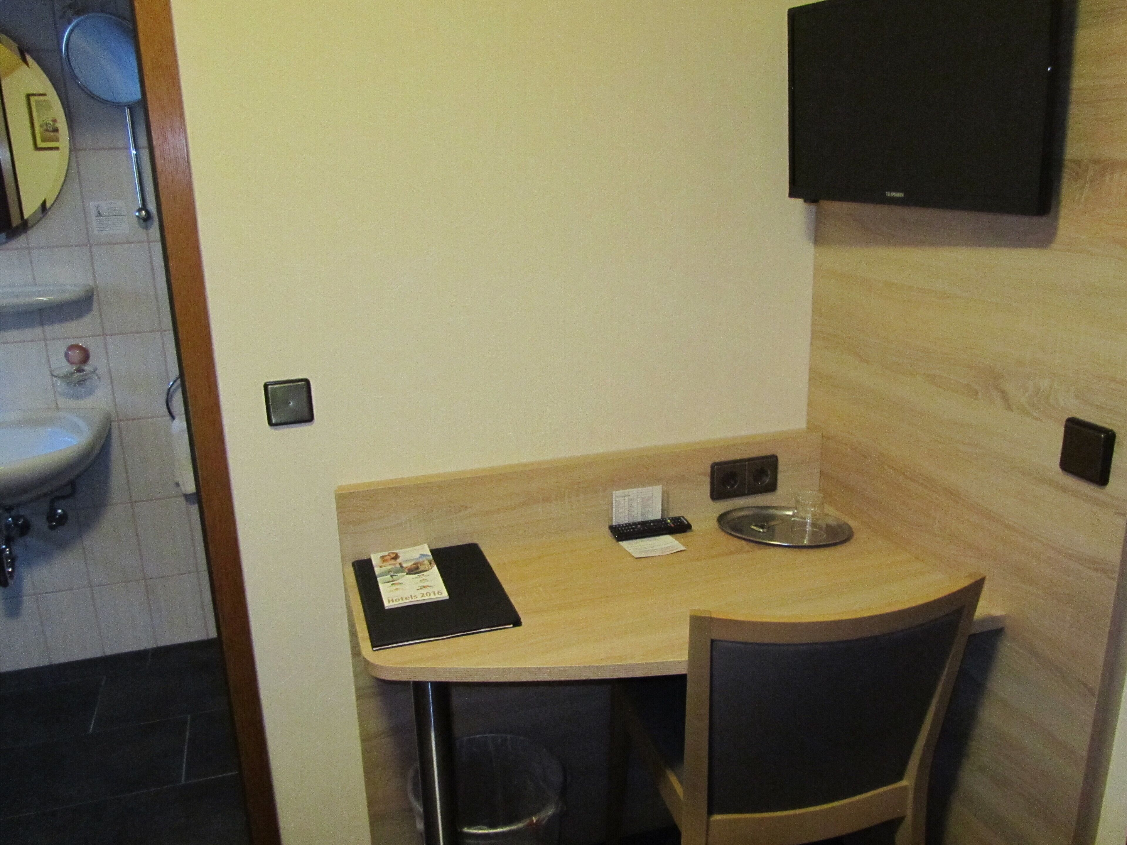 Photo - Hotel zur Burg Nürburg-ring