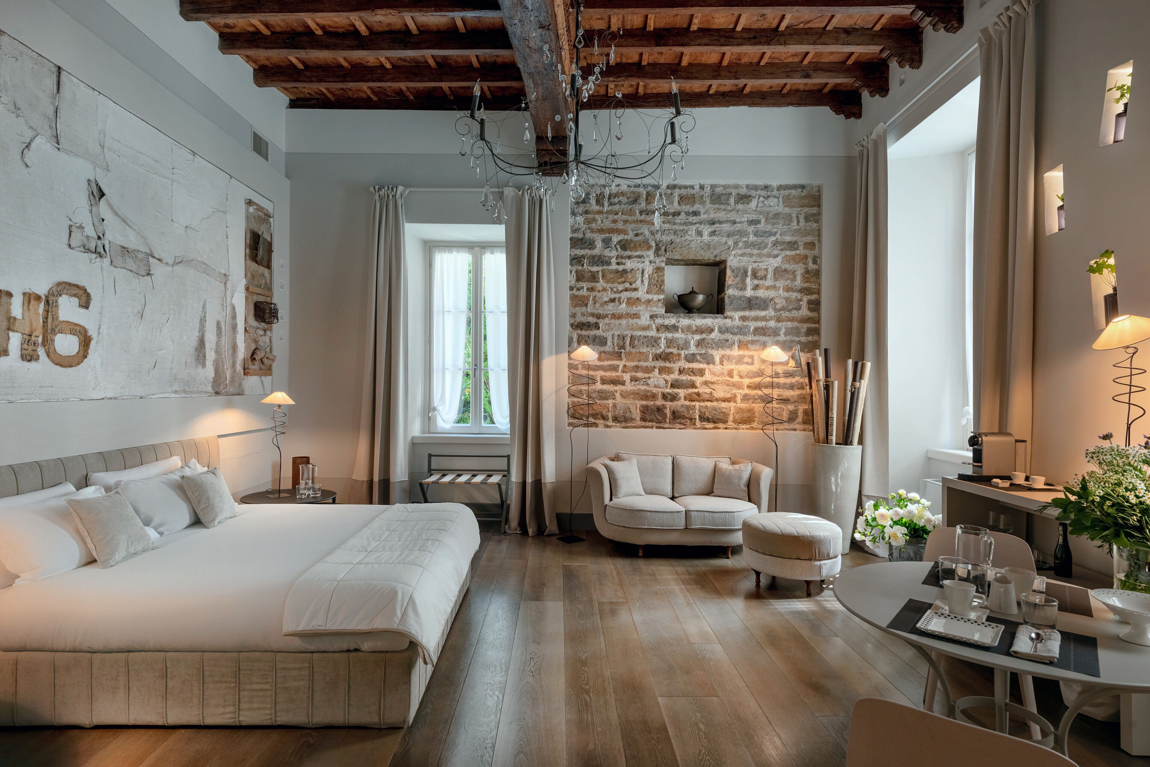 1 bedroom, premium bedding, minibar, in-room safe