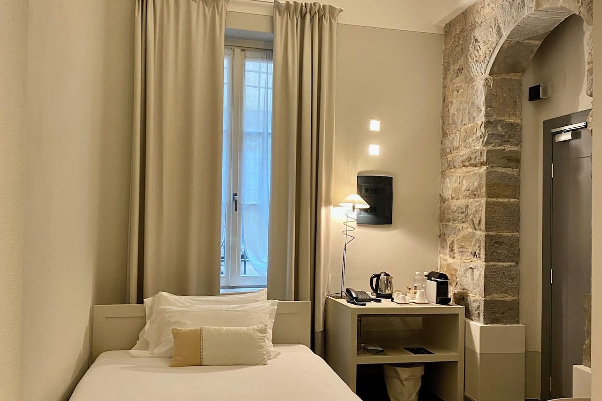 1 bedroom, premium bedding, minibar, in-room safe