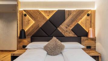 Junior Suite Forest | Premium bedding, down comforters, memory foam beds, minibar