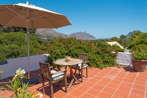 Luxury Loft, 1 Bedroom, Mountain View | Terrace/patio - Kronendal Heritage (Cape Town)