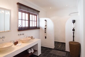 Junior Suite, 1 Bedroom | Bathroom | Shower, designer toiletries, hair dryer, bathrobes - Kronendal Heritage (Cape Town)