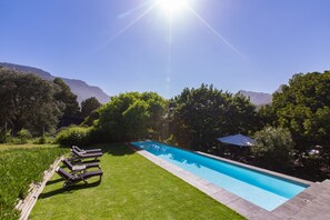 Outdoor pool, pool loungers