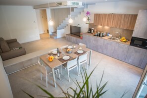 Luxury Villa, Poolside | Private kitchen