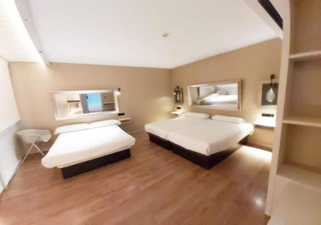 desk, free rollaway beds, free wifi, bed sheets