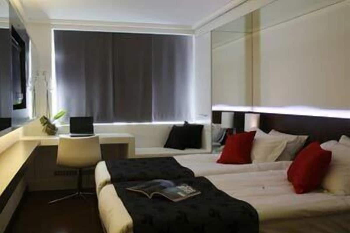 Camera Deluxe con letto matrimoniale o 2 letti singoli, 1 camera da letto, non fumatori | 1 camera, biancheria da letto di alta qualità, minibar