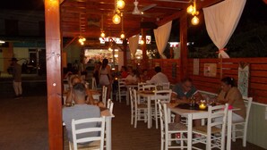Breakfast, lunch and dinner served - Antony's Complex (Corfu)