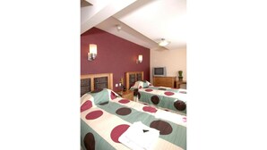 Iron/ironing board, WiFi (free) - The Newmarket Inn (Lewes)