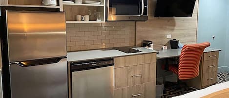 Kamer, 1 kingsize bed, niet-roken (Efficiency) | Verduisterende gordijnen, een strijkplank/strijkijzer, gratis wifi