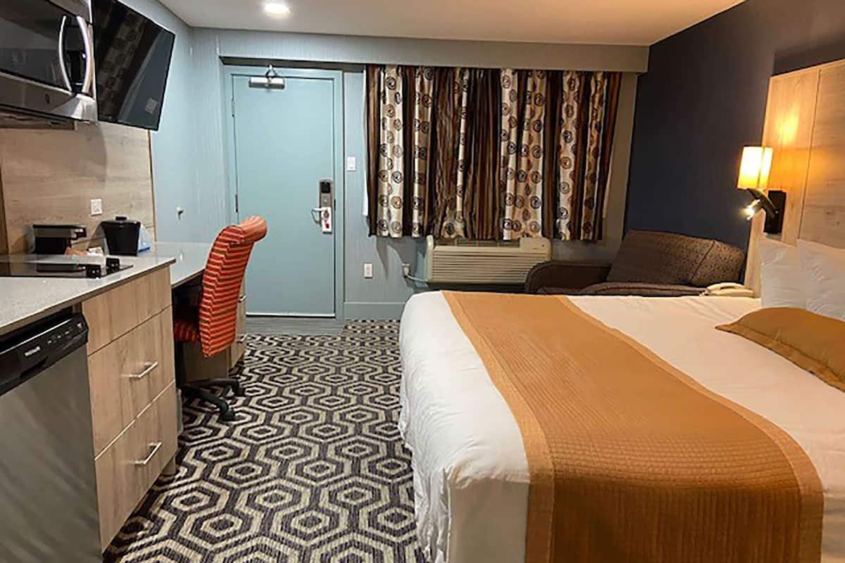 Kamer, 1 kingsize bed, niet-roken | Verduisterende gordijnen, een strijkplank/strijkijzer, gratis wifi