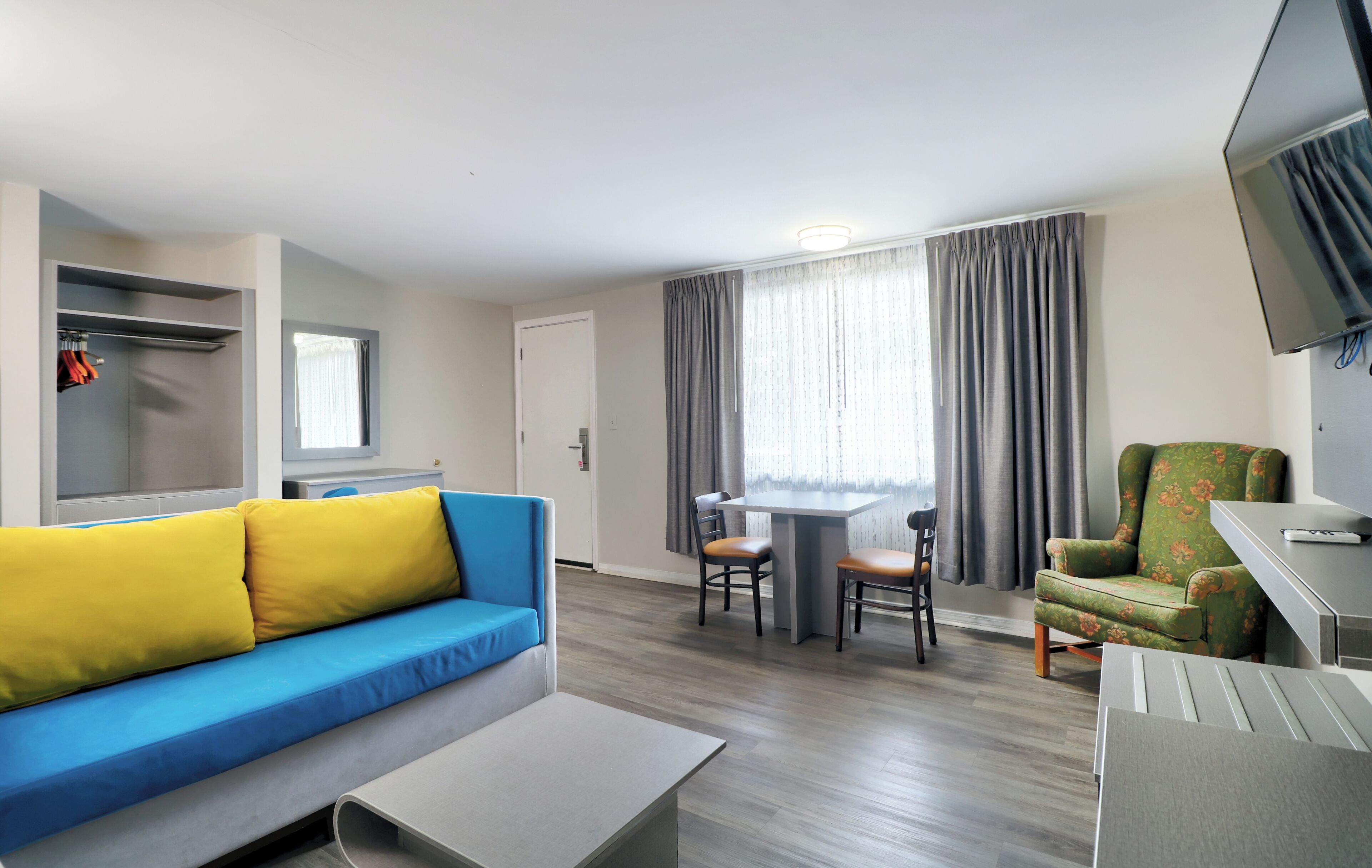 Standard Room, 2 Queen Beds with Kitchenette | Individually decorated, individually furnished, iron/ironing board