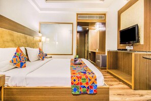 Premium bedding, minibar, in-room safe, individually decorated - The Royal CM - A Boutique Hotel (Jaipur)