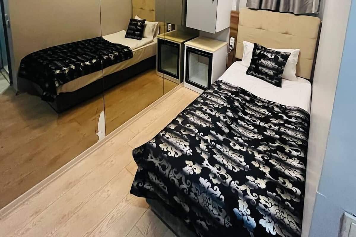 Economy enkelrum | 1 sovrum, sängtillbehör av högsta kvalitet och memory foam-madrasser