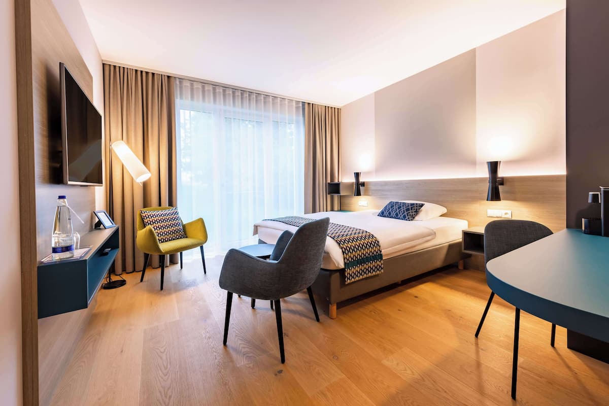 Allergikerbettwaren, Zimmersafe, Schreibtisch