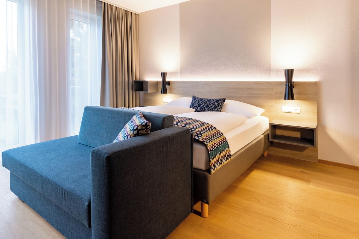 Deluxe Room, 1 Queen Bed, Air conditioning, Annex Building (with Sofabed)