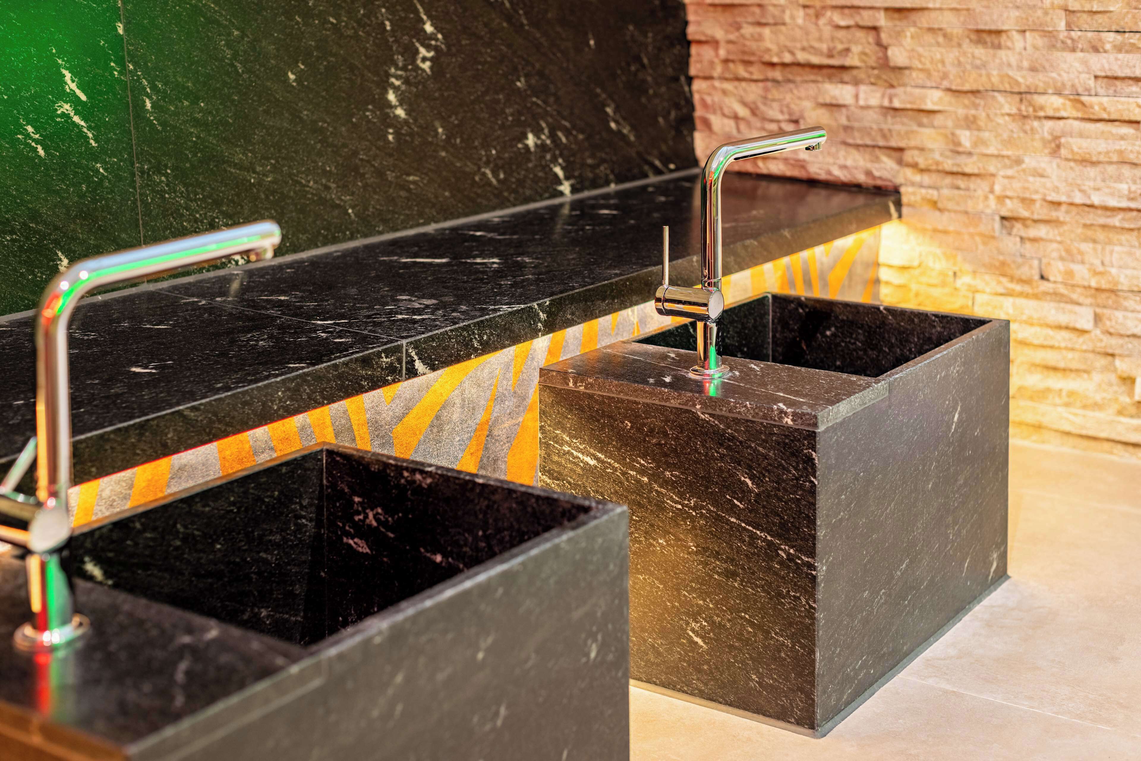 hot tub, body treatments, aromatherapy, body wraps, body scrubs, facials