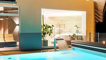 Outdoor pool, open 7:00 AM to 10:00 PM, pool umbrellas, pool loungers