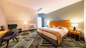 Comfort Double or Twin Room, 1 Bedroom, Balcony | Hypo-allergenic bedding, in-room safe, desk, laptop workspace